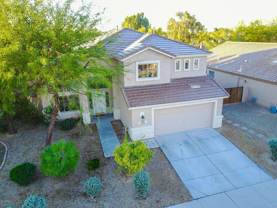 1st image of 233 W Raven Dr