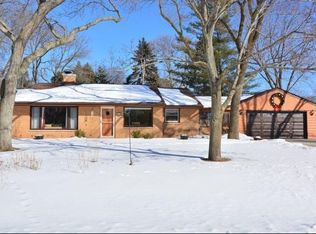 522 Rosedale Dr, Thiensville, WI 53092