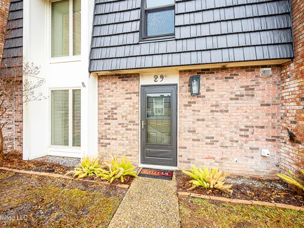 527 Front Beach Dr APT 29, Ocean Springs, MS 39564