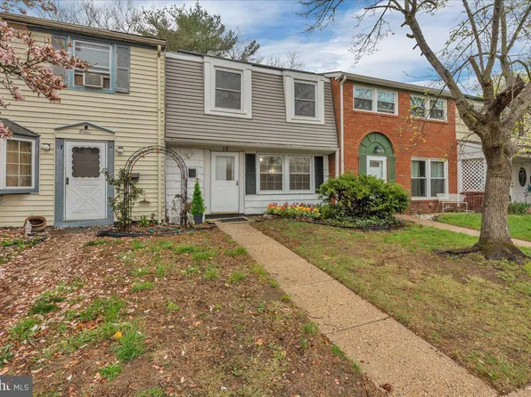 12 Roxburn Pl, Willingboro, NJ 08046