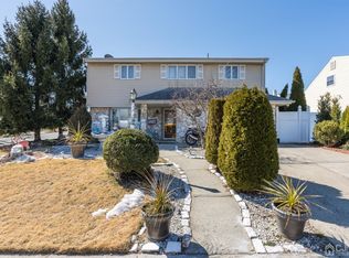 757 Shannon Ave, Perth Amboy, NJ 08861