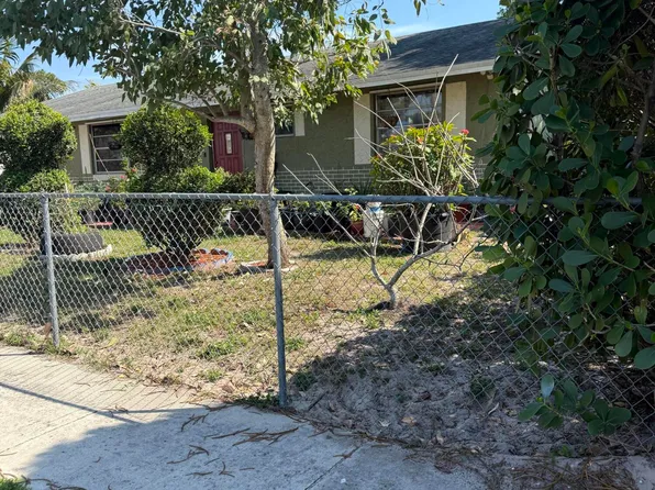 4776 Chariot Circle, Greenacres, FL 33463