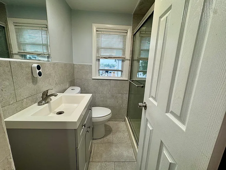 347 E 29th St #2 — Photo 8