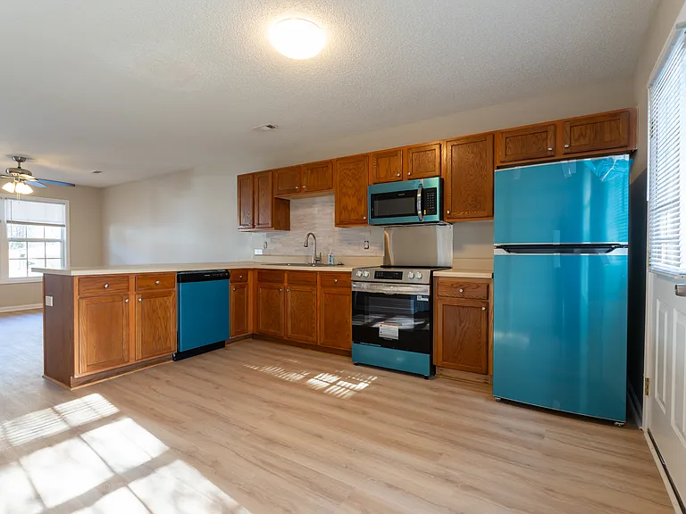225 Springfield Cir #B — Photo 3