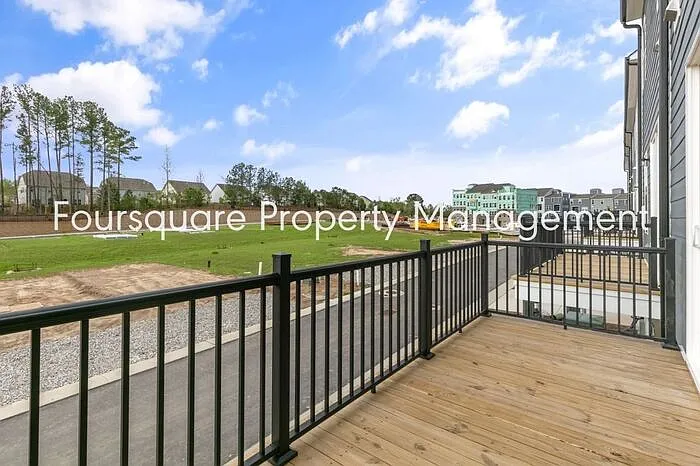 1424 Grove Village Rd — Photo 8