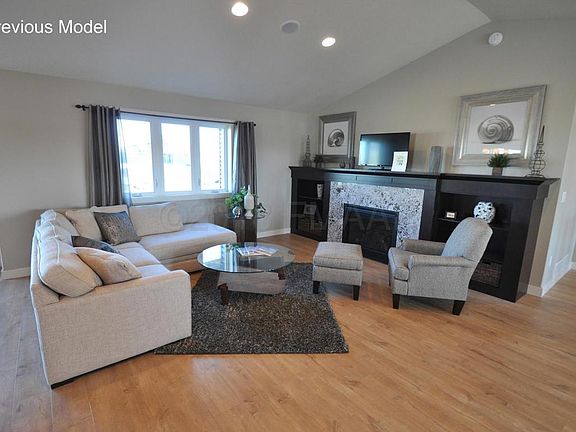 3rd image of 1264 Goldenwood Dr