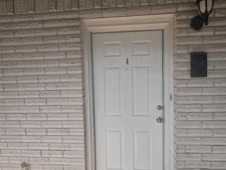 1612 Orange Ave #4 — Photo 2