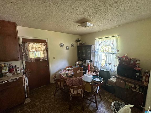 5th image of 1036 Birmingham St