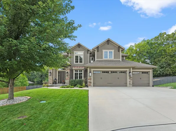 1301 NE Timberline Cir, Lees Summit, MO 64064