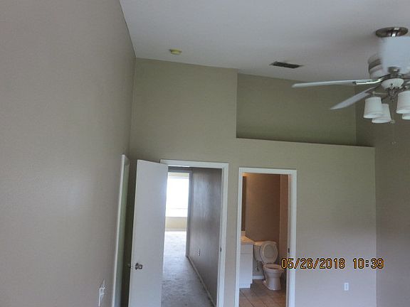 5th image of 6988 Woodlake Dr