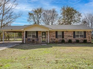 12602 County Line Rd, Moundville, AL 35474