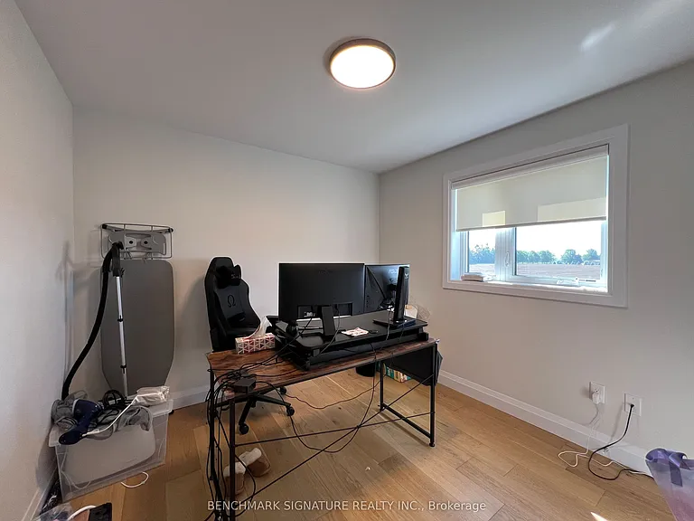 17 Totten St — Photo 17
