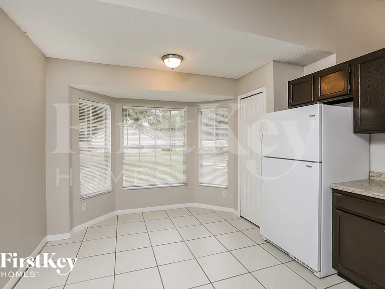 7466 Groveoak Dr — Photo 5