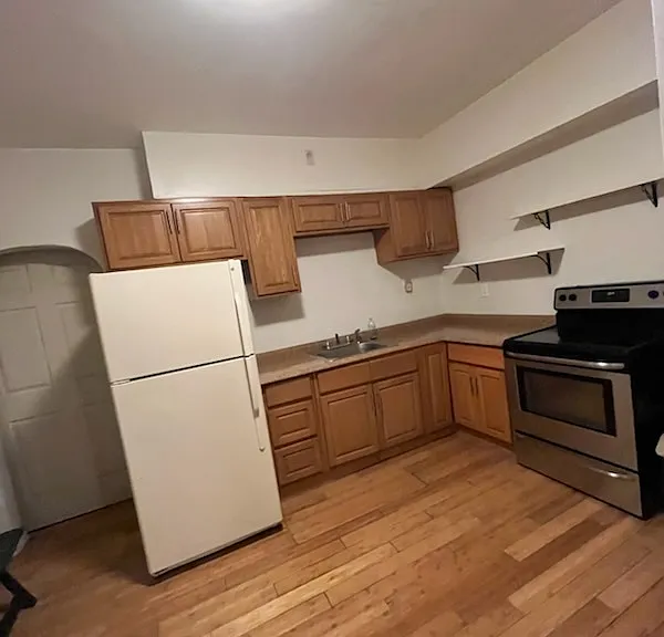 114 N Ferguson St — Photo 6