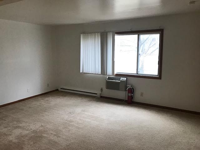 2nd image of 4414 Kennedy Dr APT 204