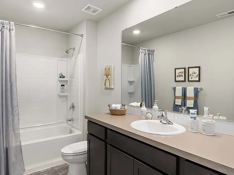 2137 Boxcar St NE #2137 — Photo 6