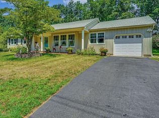 8 Meadowbrook Dr, Howell, NJ 07731