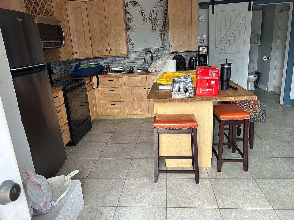 2nd image of 95 Park St Unit 2