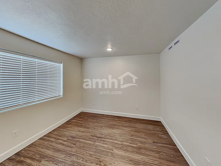 194 N Dry Creek Rd — Photo 20