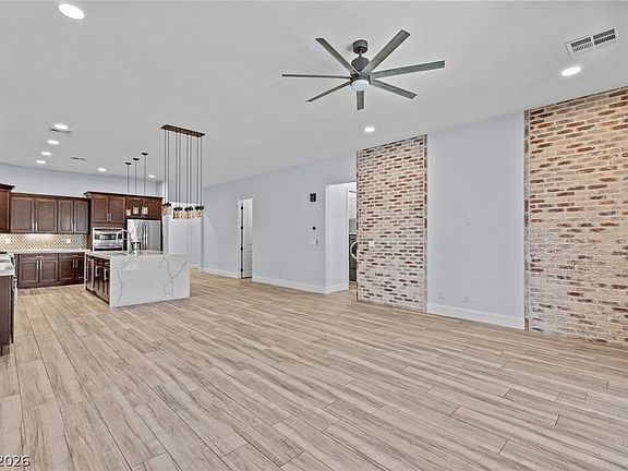 5th image of 9048 Kristy Alana St