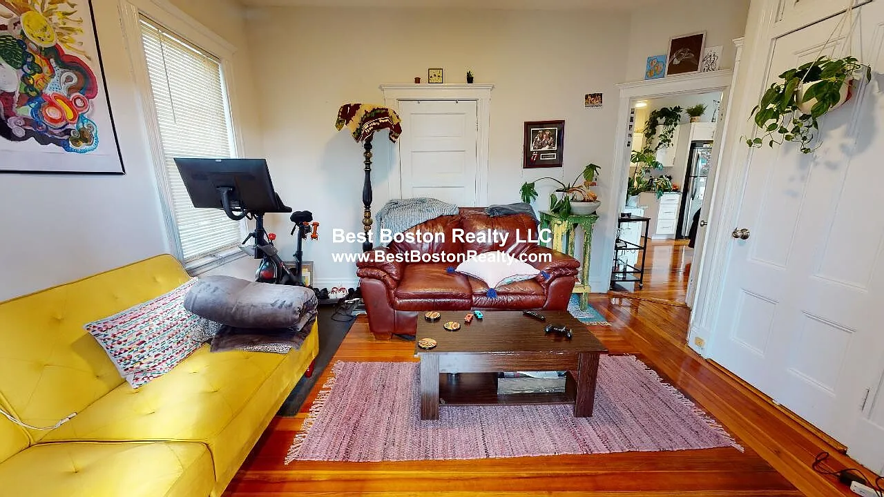 2 bed, 1.0 bath, 750 sqft, $3,400 — Photo 1