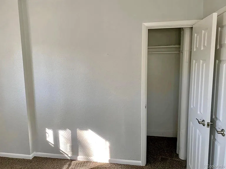 4385 Benton St — Photo 11