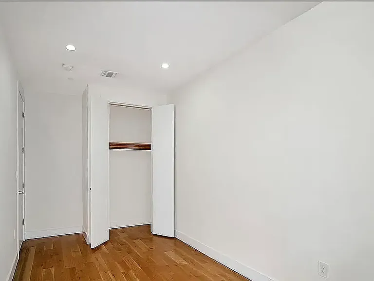 526 Kosciuszko St #4A — Photo 7