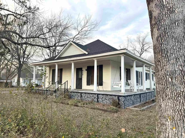 412 W Pike St, Des Arc, AR 72040