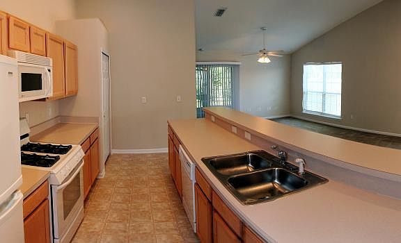 5th image of 619 Paradise Ct