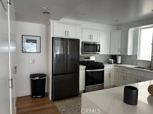 4704 Seashore Dr, Newport Beach, CA 92663