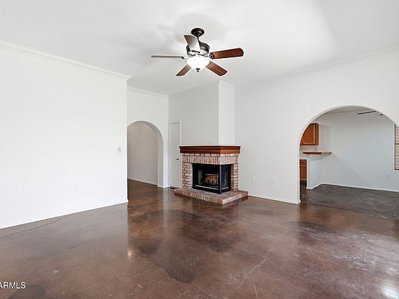 4th image of 457 S Meadows Dr