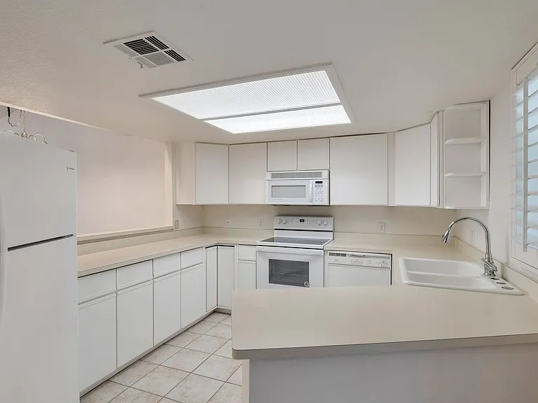 16739 E El Lago Blvd #205 — Photo 5