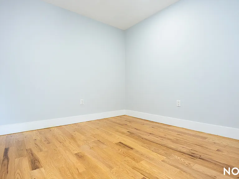 375 Vernon Ave #1 — Photo 14