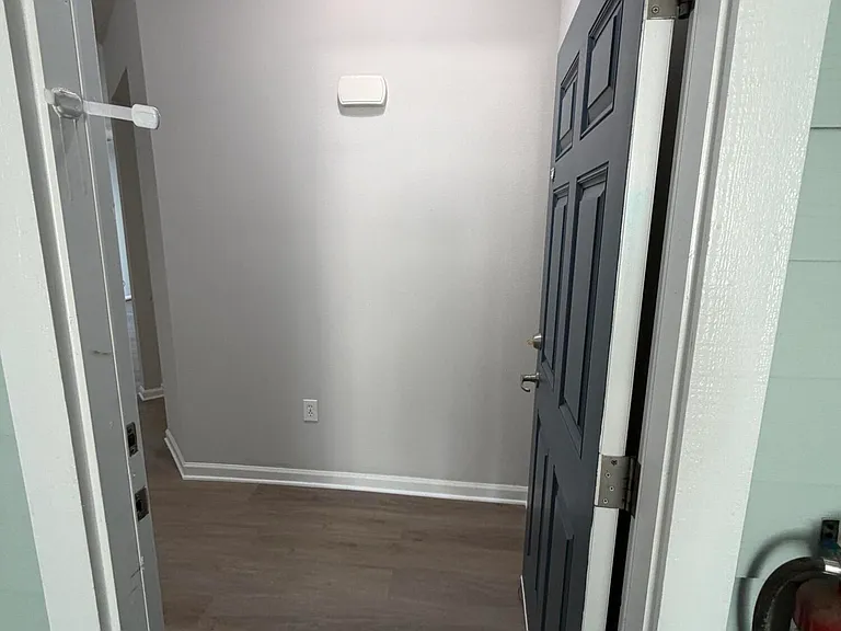 8201 Green Parrot Rd #106 — Photo 2