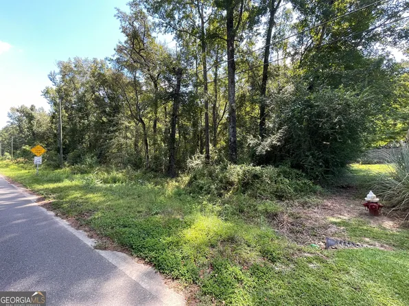 Land Crest Dr, Cochran, GA 31014
