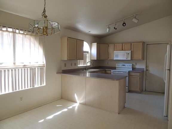 2nd image of 4441 E Verbena Dr
