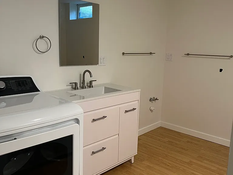 706 Whiting Ave — Photo 16