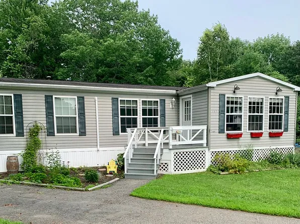 107 N Orchard St, Pittsfield, ME 04967