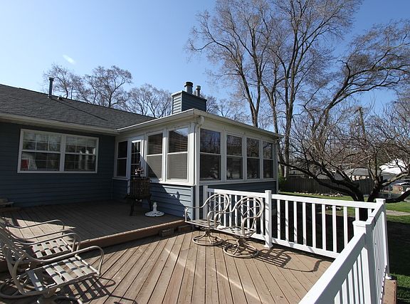 4th image of 39601 N Janet Ct