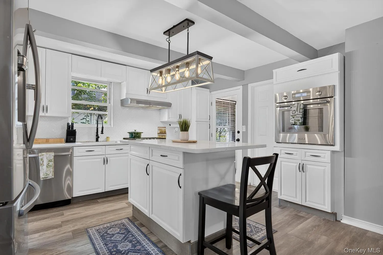 2 bed, 1.0 bath, $3,200 — Photo 1