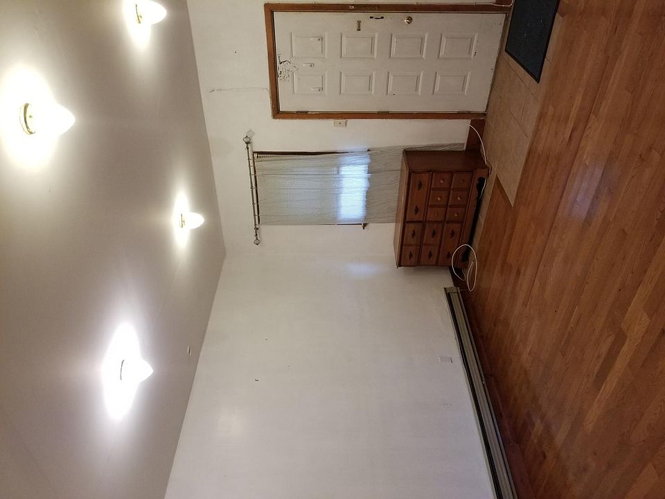 2nd image of 110 Webster Ave