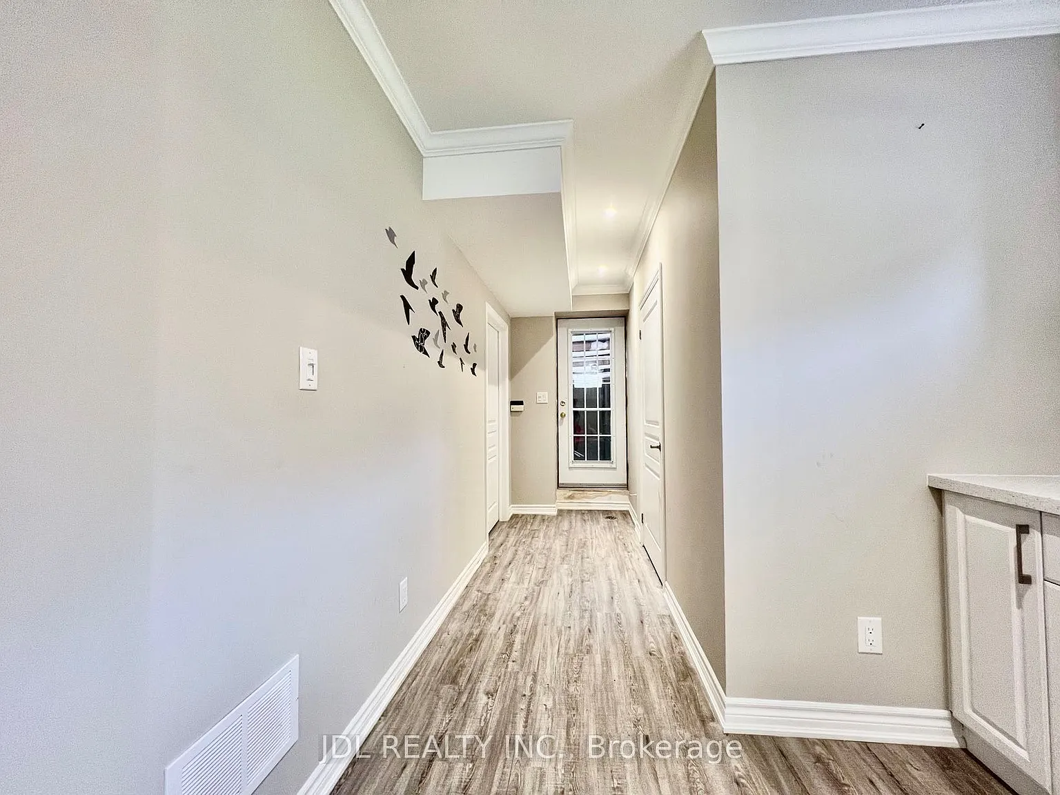 2 bed, $2,000 — Photo 4