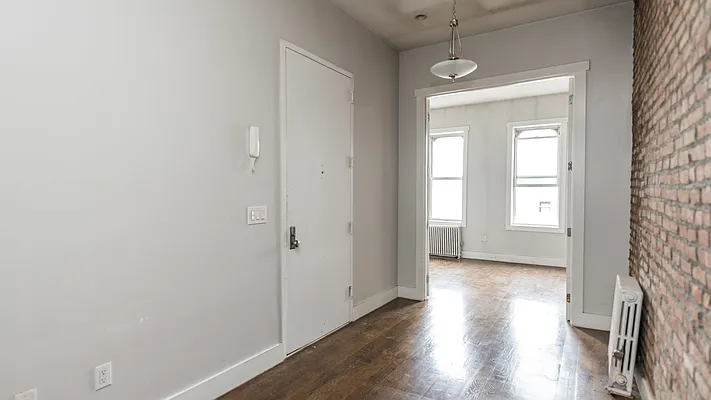 Rented by Nooklyn NYC LLC | media 4