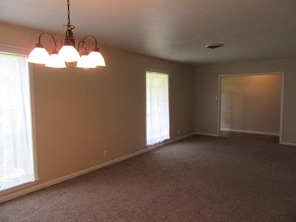 5th image of 1715 Woodland Dr
