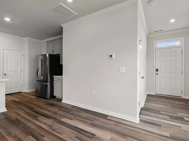 5031 Kota St — Photo 9