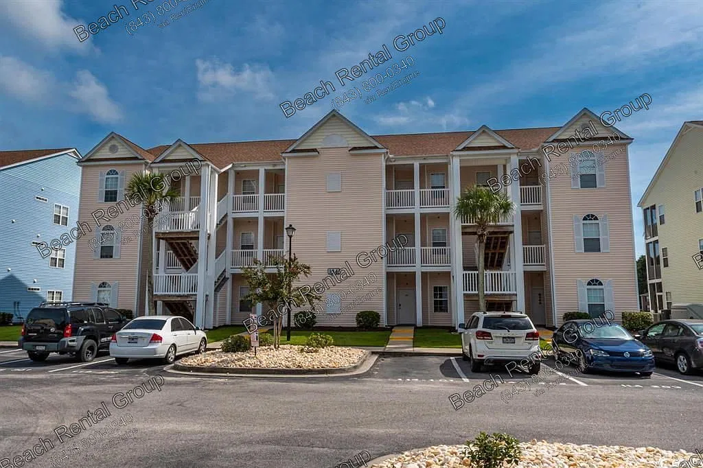 3 bed, 2.0 bath, 1330 sqft, $1,750 — Photo 1