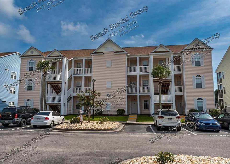 114 Fountain Pointe Ln #104