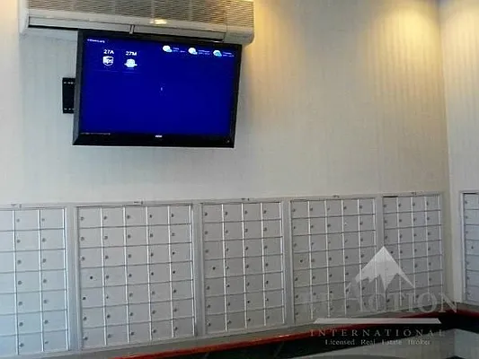 Sold by Reaction | media 12