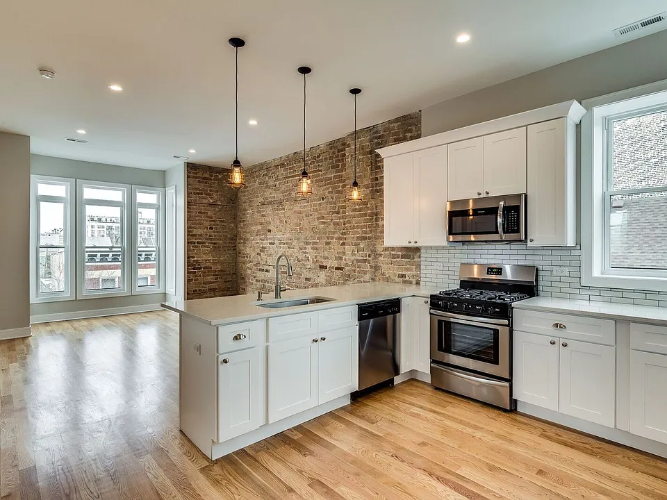 965 W 18th Street Kitchen looking to LR