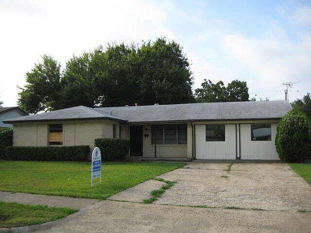 1st image of 122 Valencia Dr